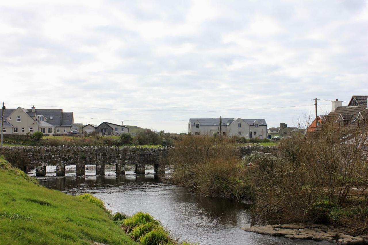 Riverbank Rooms Doolin Exterior foto